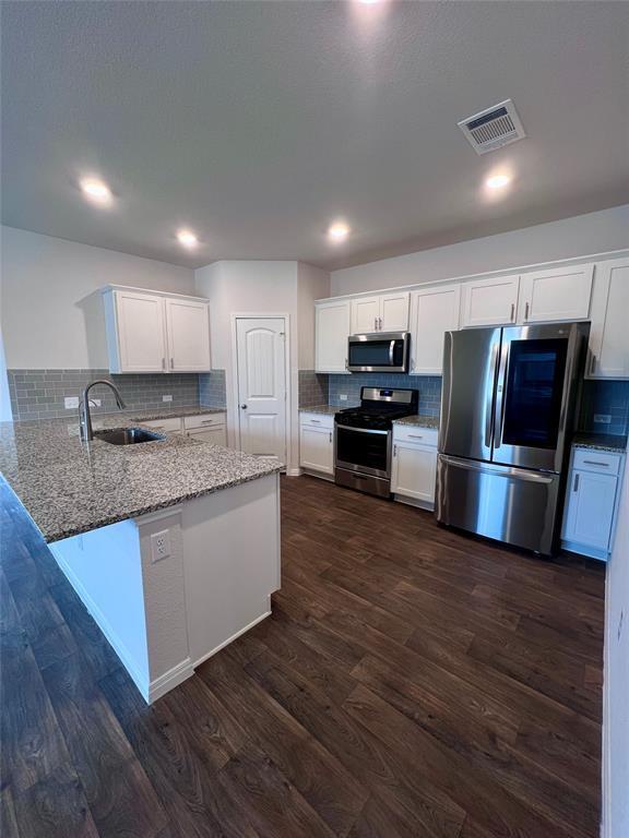 Building Photo - 944 Vogel Dr