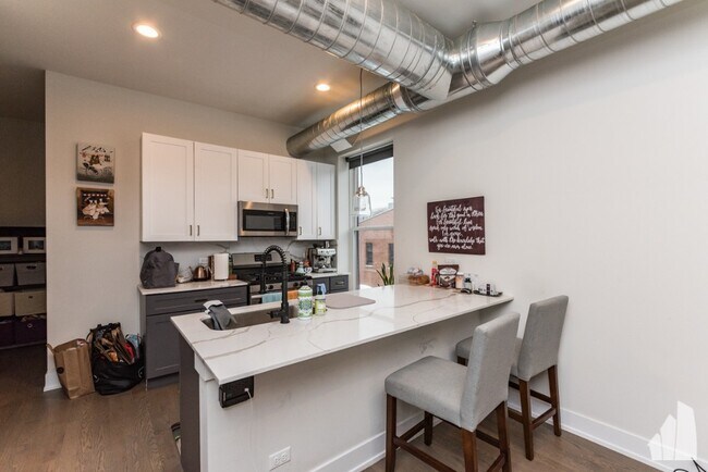 Foto del edificio - 835 N Wolcott Ave