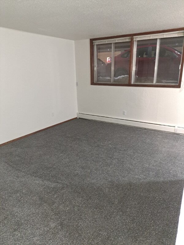 Foto del edificio - 1676 N English St
