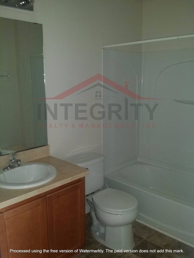 Foto del edificio - 3bed/2.5bath townhome in Jacksonville FL