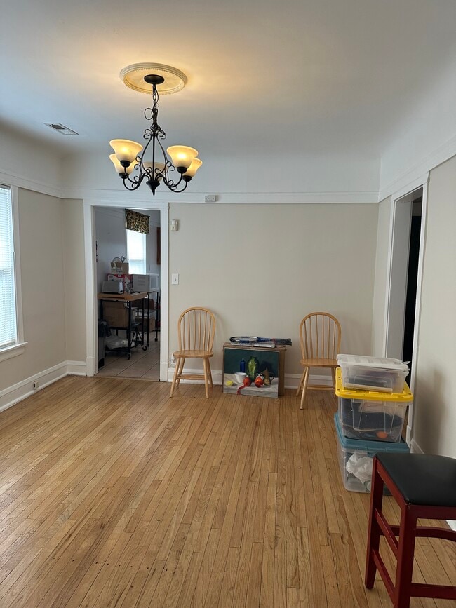 Building Photo - 6544 N Talman Ave