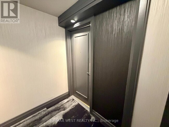 Building Photo - 60 Disera Dr