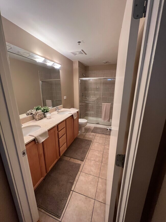 Foto del edificio - 2015 Grand Blvd