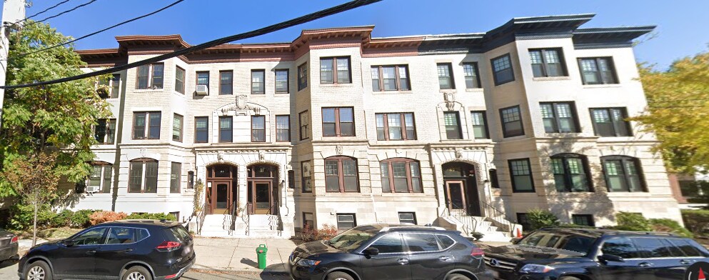 Building Photo - 93 Marion St