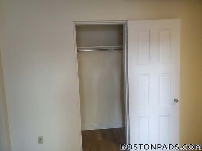 Building Photo - 62 Boylston St