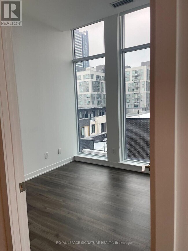 Building Photo - 25 Nicholas Ave