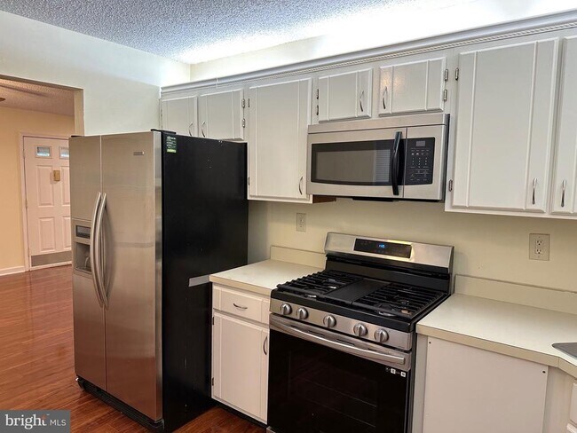 Foto del edificio - 85 Drewes Ct