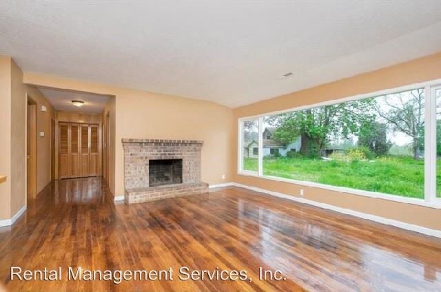 Building Photo - 3 br, 1.5 bath House - 14585 S. Maplelane Rd.