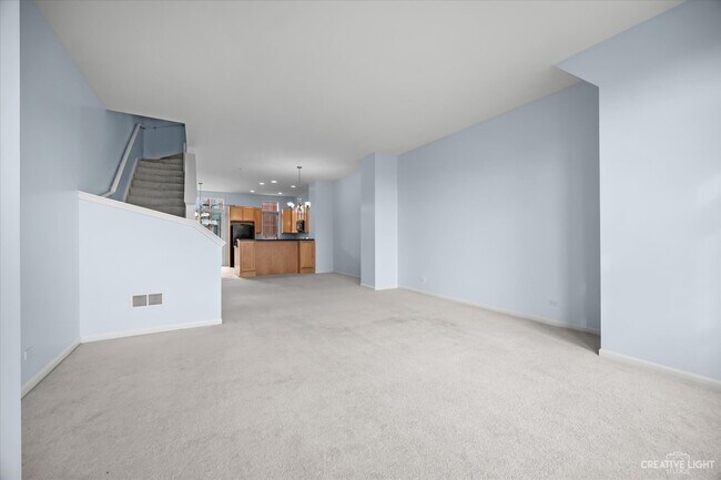 Building Photo - 208 Lake St