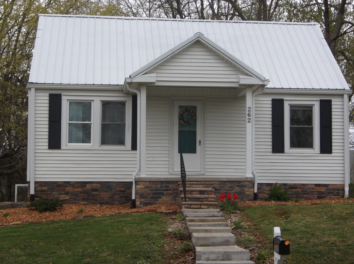Primary Photo - 262 Old Bardstown Rd