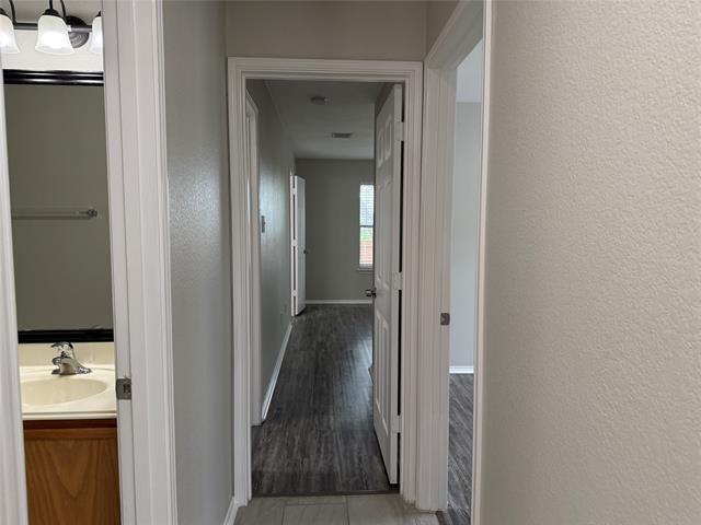 Foto del edificio - 817 Live Oak Dr