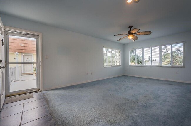 Foto del edificio - 1315 Bayshore Dr