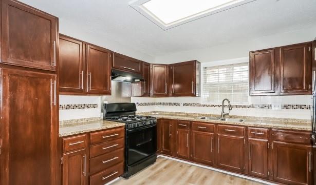 Building Photo - 9230 Carlow Ln