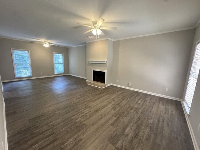 Building Photo - Five Points 6br House