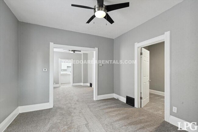 Foto del edificio - 365 Burger St