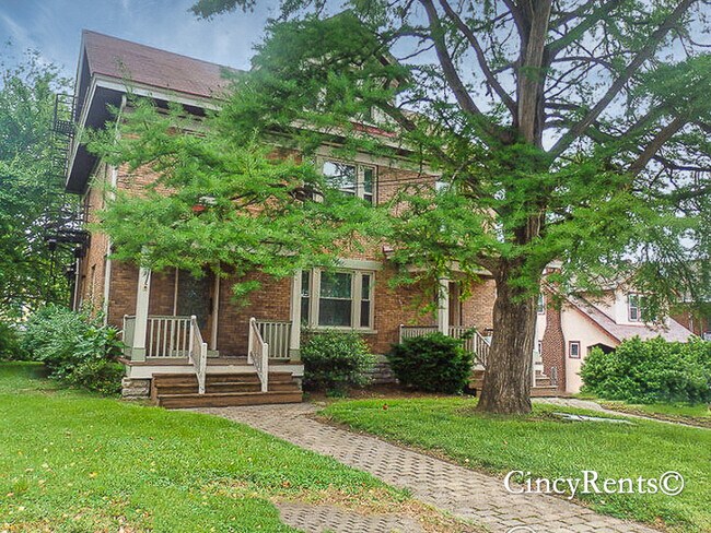 Building Photo - 2742 Madison Rd