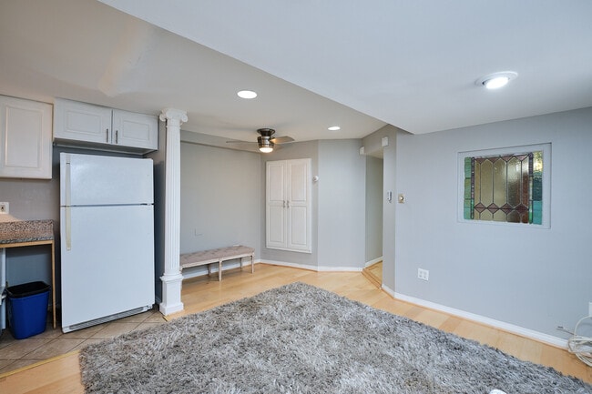 Foto del edificio - 529 14th St NE