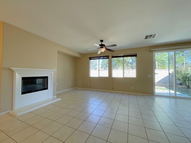 Building Photo - Nice Single-Story 4-Bedroom Home Available in Beaumont!