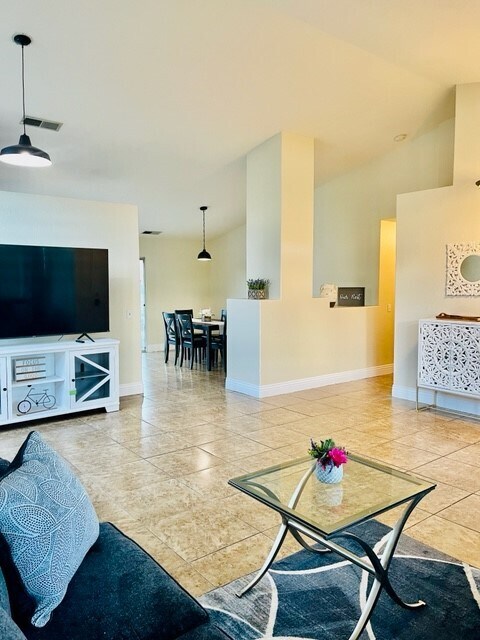 Foto del edificio - 69330 Cypress Rd