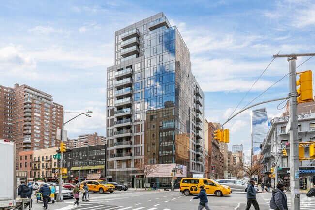 Foto del edificio - 300 W 30th St