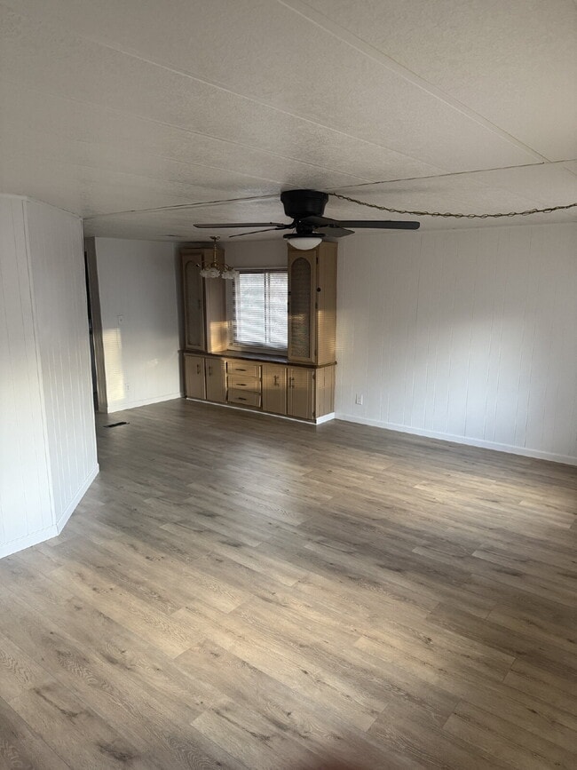 Building Photo - 1251 N 22nd Cir