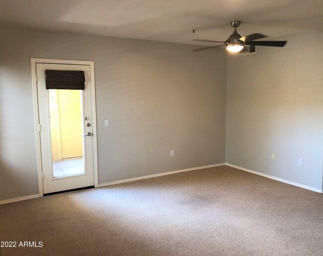 Foto del edificio - 4925 E Desert Cove Ave