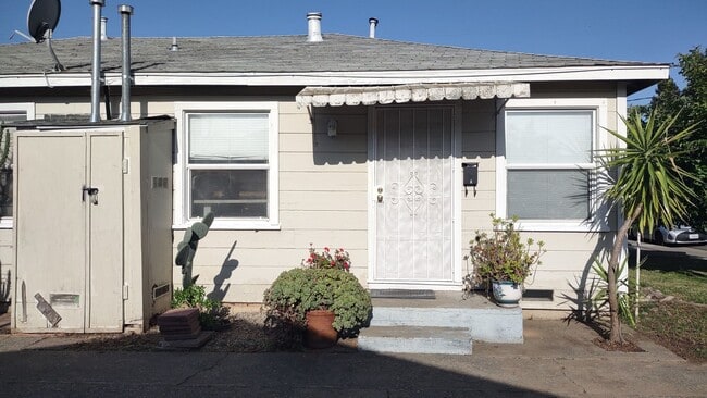 Building Photo - 6838 18th Ave