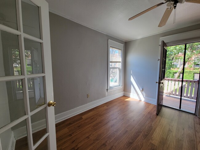 Foto del edificio - 2840 N Bartlett Ave