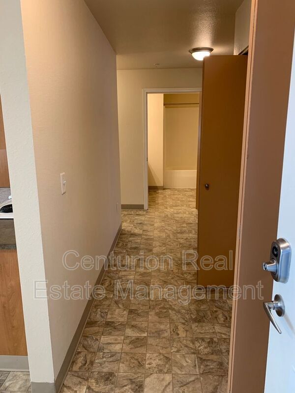 4440 Seaton Ln NE Unit C104, Salem, OR 97305 Condo for Rent in Salem