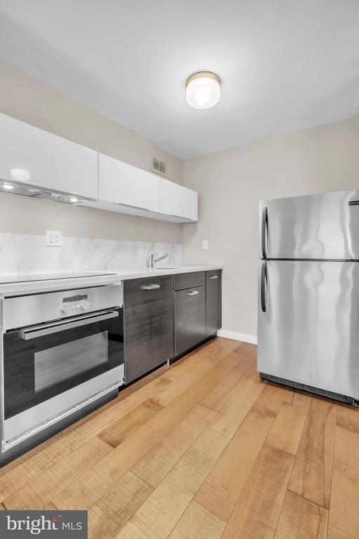 Building Photo - 224 W Rittenhouse Square