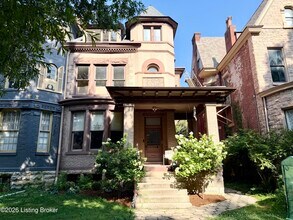 Building Photo - 1466 St James Ct