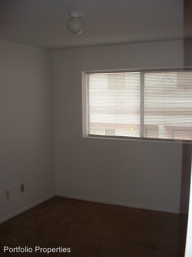 Building Photo - 2667 Sunny Ln