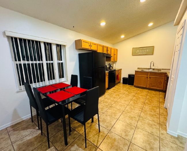 Foto del edificio - 536 Cheshire Way