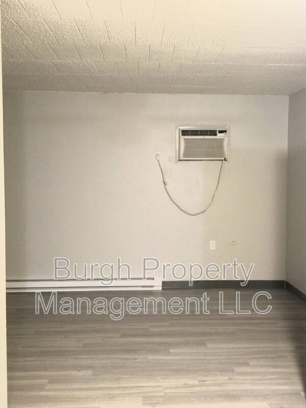 Foto del edificio - 634 Southcrest Dr