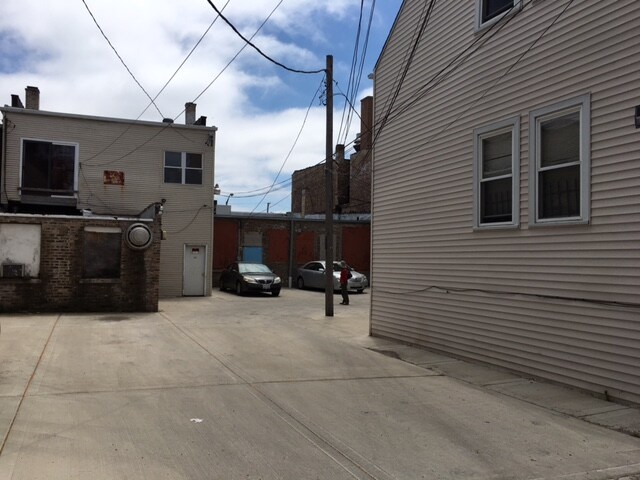 Foto del edificio - 6020-6026 W North Ave