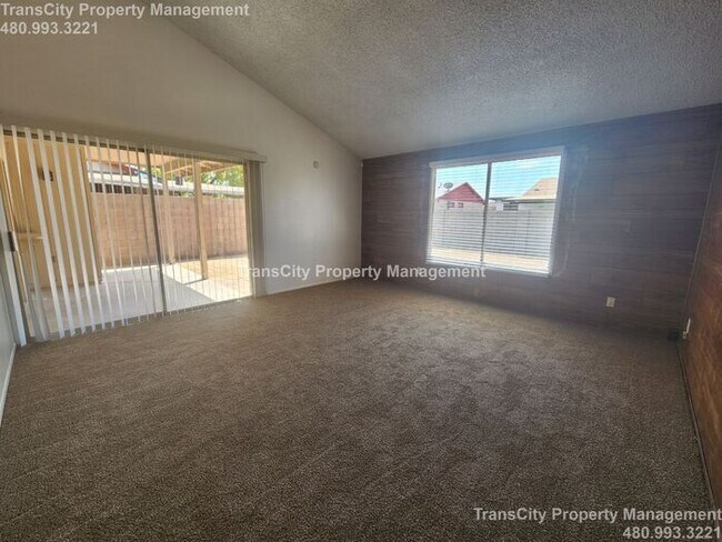 Foto del edificio - Phoenix home for rent 3 Bed 2 bath