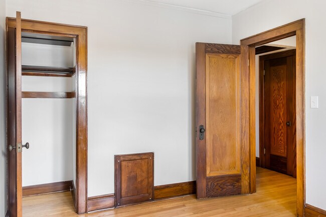 Foto del edificio - 3919 N Morris Blvd