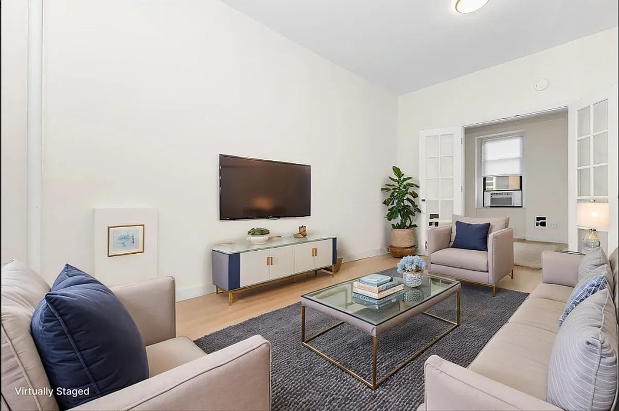 Foto del edificio - 928 Second Avenue