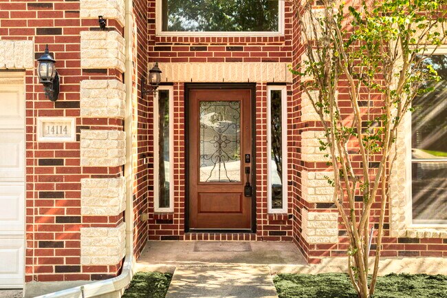 Building Photo - 14114 Touch Gold