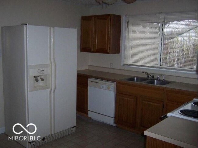 Foto del edificio - 4762 Walker St