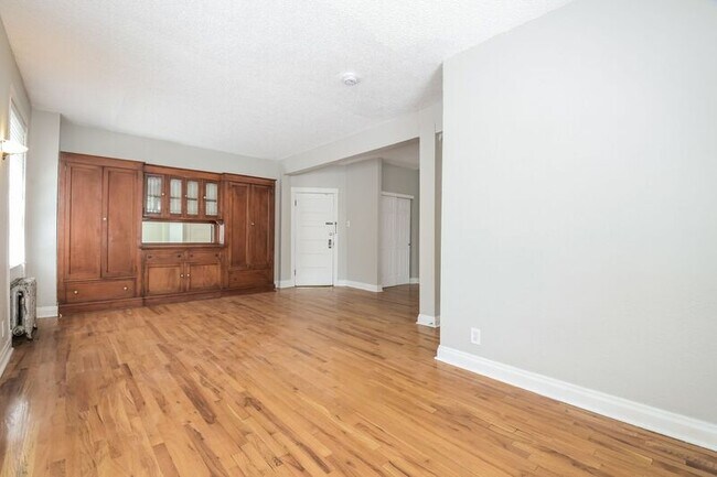 Foto del edificio - 215 E 11th Ave