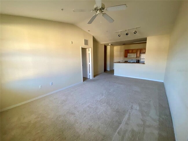 Foto del edificio - 5550 E Michigan St