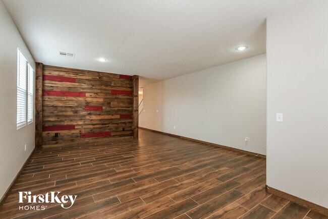 Building Photo - 6715 Sugarbird Ct