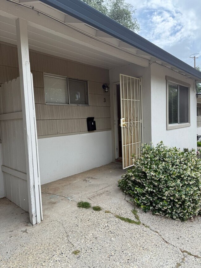 Foto del edificio - 485 Finley St