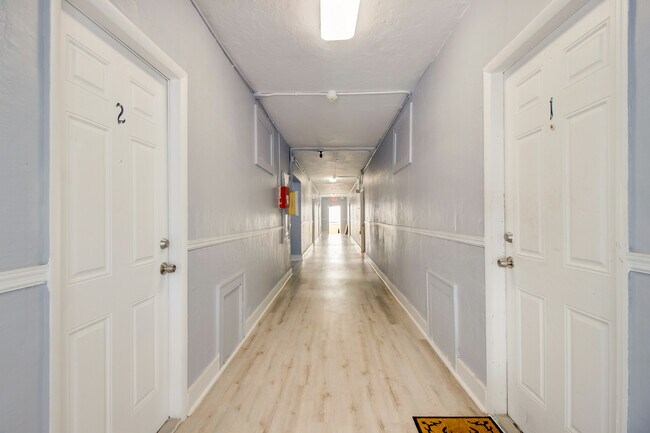Foto del edificio - 676 SW 2nd St