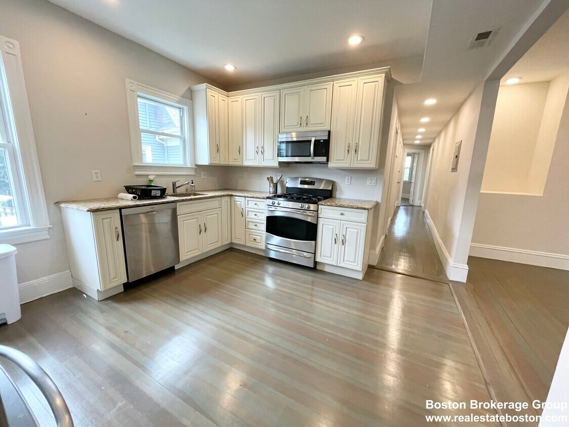 Foto principal - 205 E Cottage St