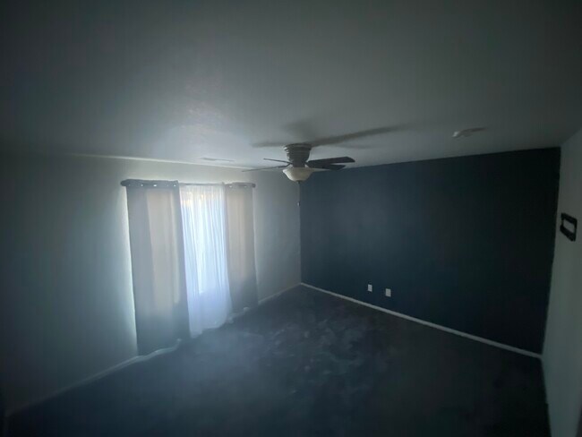 Room 3 / Master Bedroom - 1918 Mirror Ct