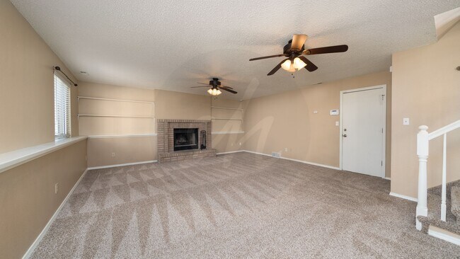 Foto del edificio - Amazing Fairfax Quad Level 4 bedroom, 3 ba...