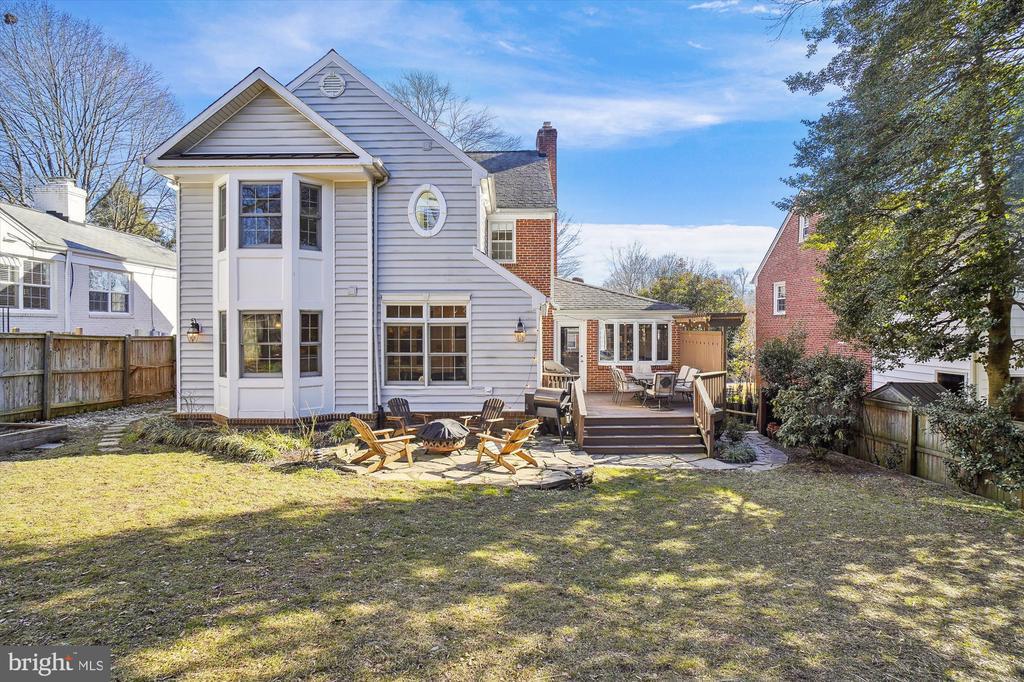 Primary Photo - 4513 Edgefield Rd