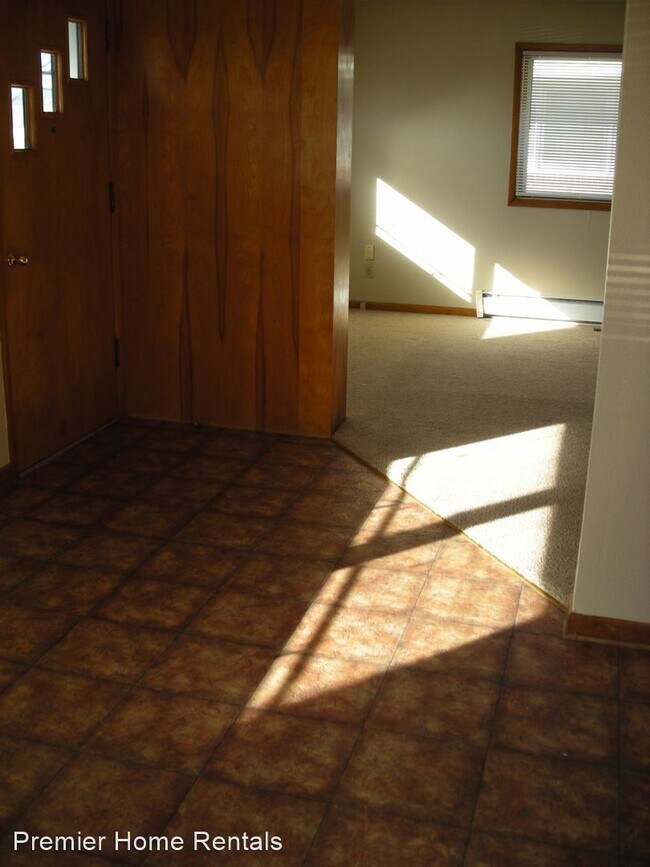 Foto del edificio - 3 br, 1 bath House - 407 Hahn Ave